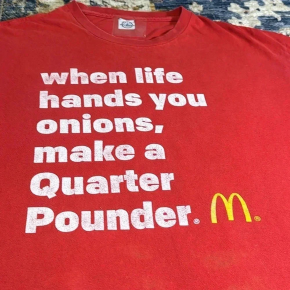 when life hands you onions, make a quarter pounder mcdonald’s unisex t-shirt XL - Picture 1 of 8